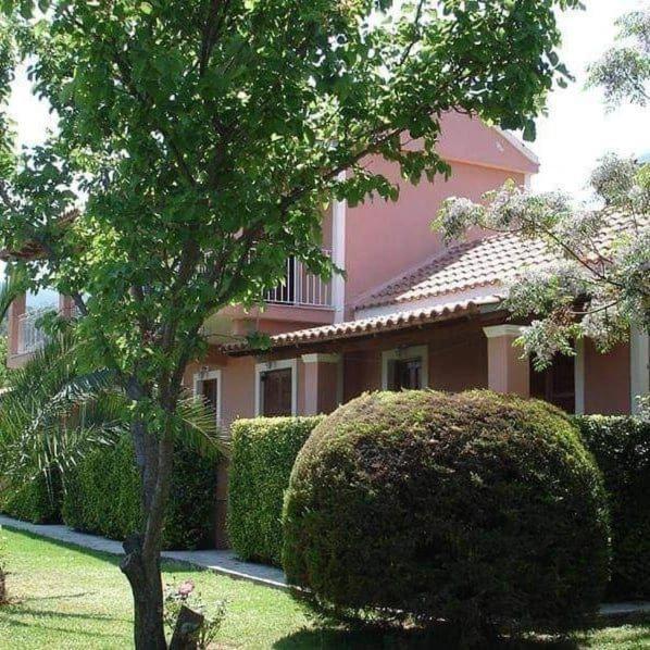 Hellens Village Almiros Beach Bagian luar foto