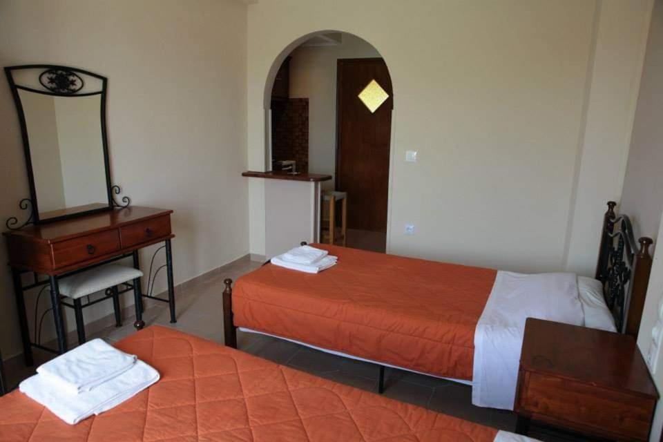 Hellens Village Almiros Beach Bagian luar foto