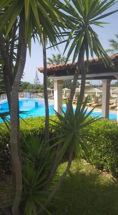 Hellens Village Almiros Beach Bagian luar foto